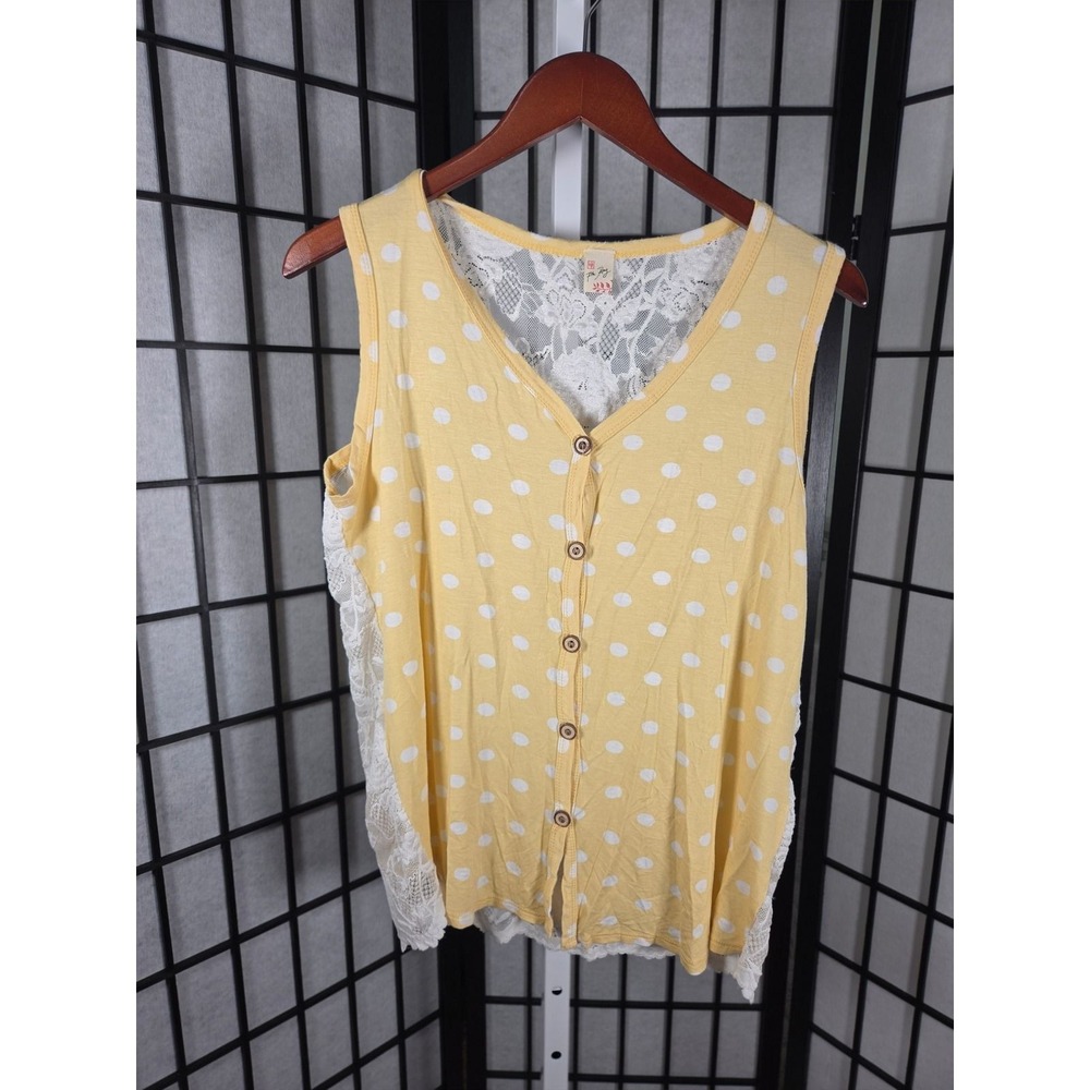 7th Ray Yellow Polka Dot Lace Back Button Front Sleeveless Top Women‎